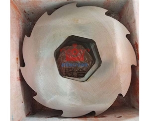 薄膜撕碎機的環(huán)境污染和噪聲如何處理？